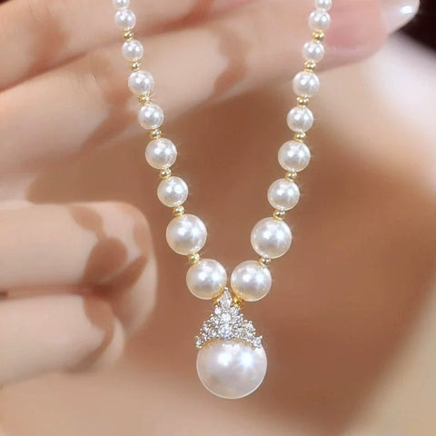 New Style Temperament Clavicle Pearl Necklace Female Fashion Niche Necklace