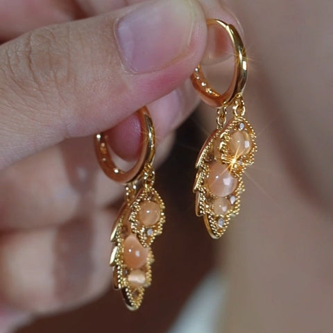 Fashionable Autumn and Winter Earrings Cat's Eye Leaf Earrings for Women