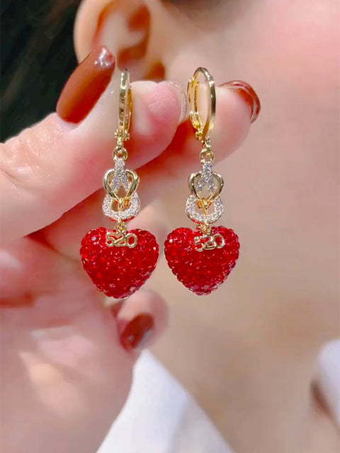 Boucles d'oreilles super scintillantes en forme de cœur en diamant rouge
