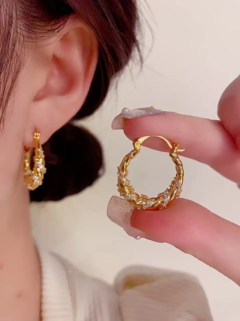 Fashionable And Versatile Zircon Twist Personalized Earrings