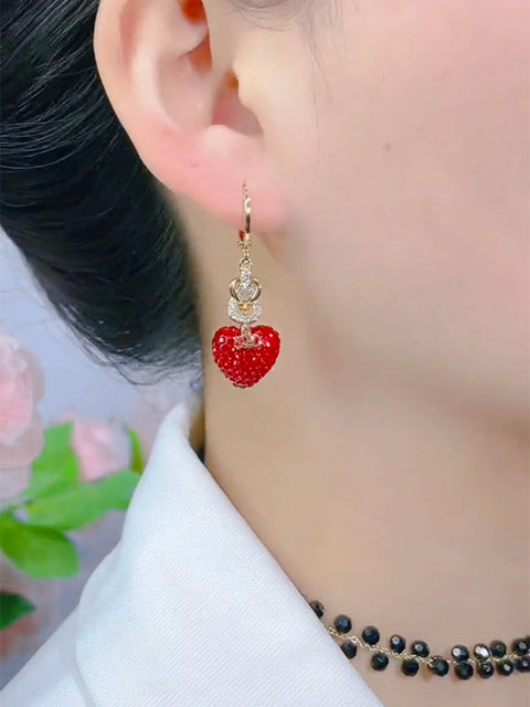 Boucles d'oreilles super scintillantes en forme de cœur en diamant rouge