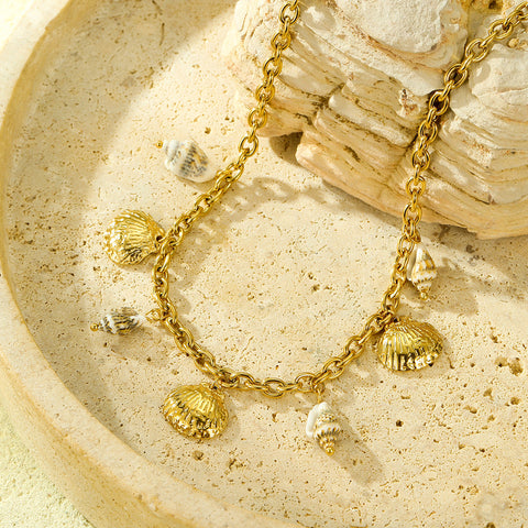 Collier coquillage en acier titane style océan pour femme