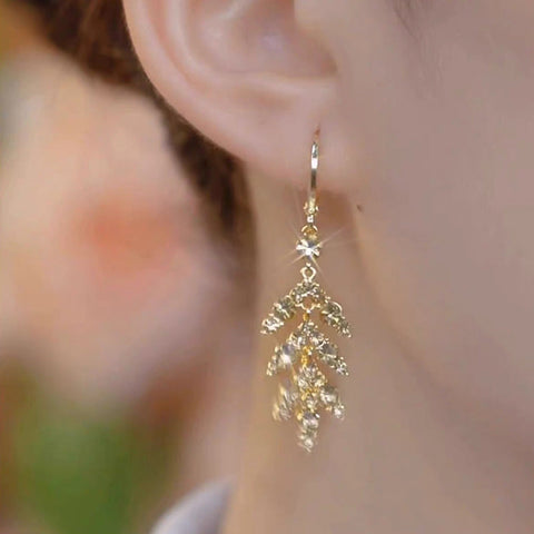 Boucles d'oreilles à pampilles en forme de feuille marron et diamant super brillant
