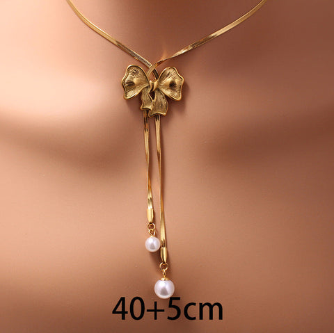 Collier à perles superposées en acier titane et imitation perle pour femme