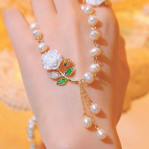 Fashionable and Elegant White Flower Pearl Necklace Camellia Clavicle Necklace for Women