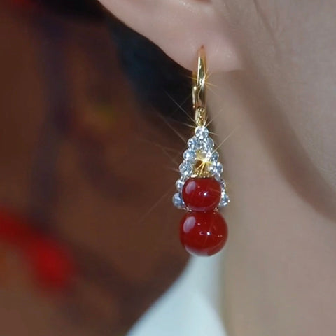 Fashionable And Elegant Diamond-Studded Red Pearl Earrings