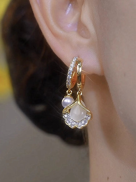 Fashionable Cat'S Eye Stone Ginkgo Leaf Earrings