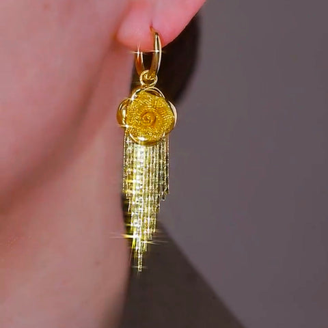 Boucles d'oreilles Fleures à pompons élégantes