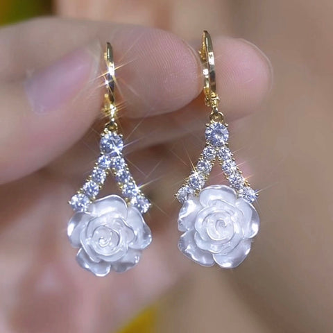 Super Sparkling Diamond-Encrusted Camellia Fashionable Flower Earrings