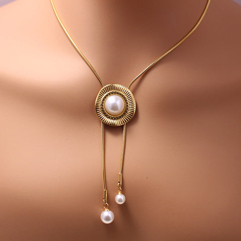 Collier à perles superposées en acier titane et imitation perle pour femme
