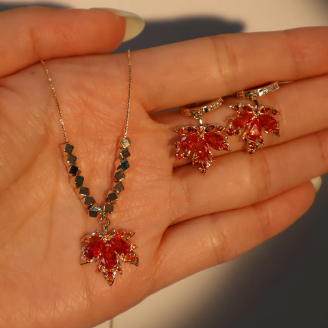 Boucles d'oreilles Feuille Écarlate - Shayning™ 🟣✨