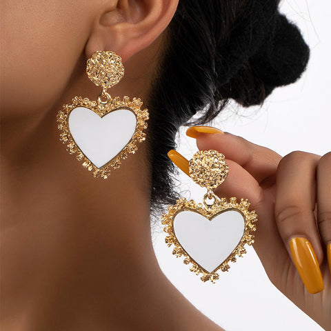 Fashionable And Light Luxury Temperament Simple Heart-Shaped Earrings Elegant Accessories