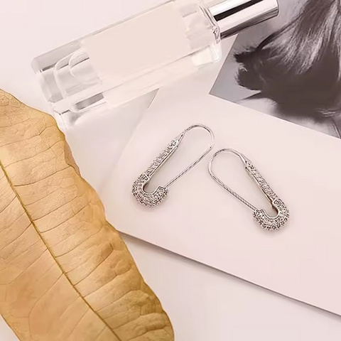Boucles d'oreilles Épingle Rebelle - Shayning™ 🟣✨