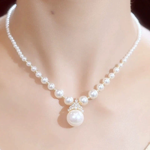 New Style Temperament Clavicle Pearl Necklace Female Fashion Niche Necklace